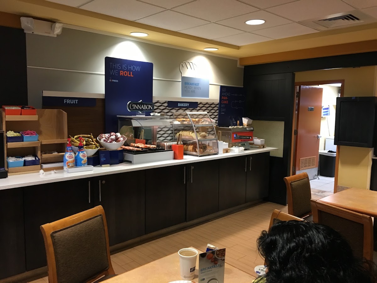 Holiday Inn Express & Suites Fort Lauderdale Airport West by IHG photo 3
