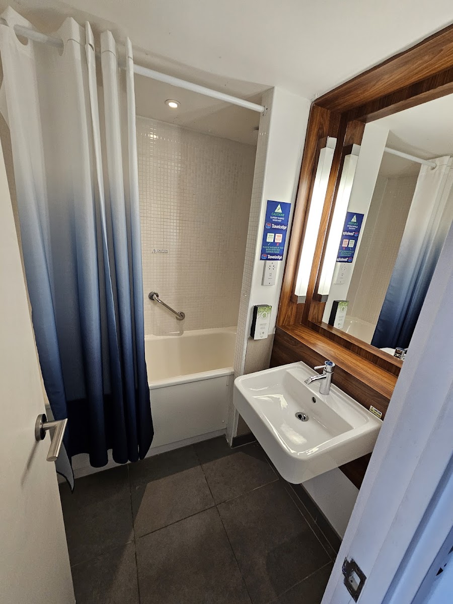 Travelodge Warrington Lowton photo 3