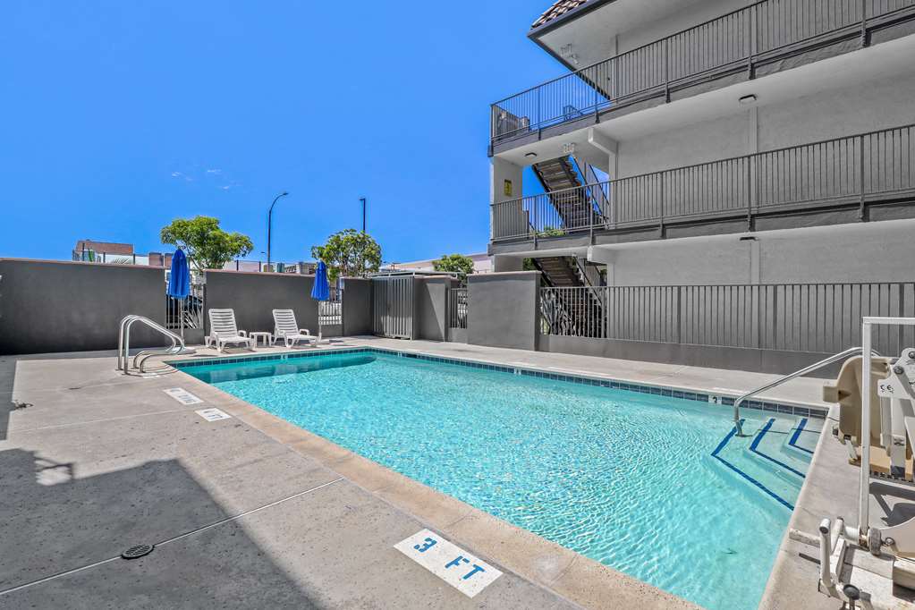 Motel 6 Escondido, CA photo 3