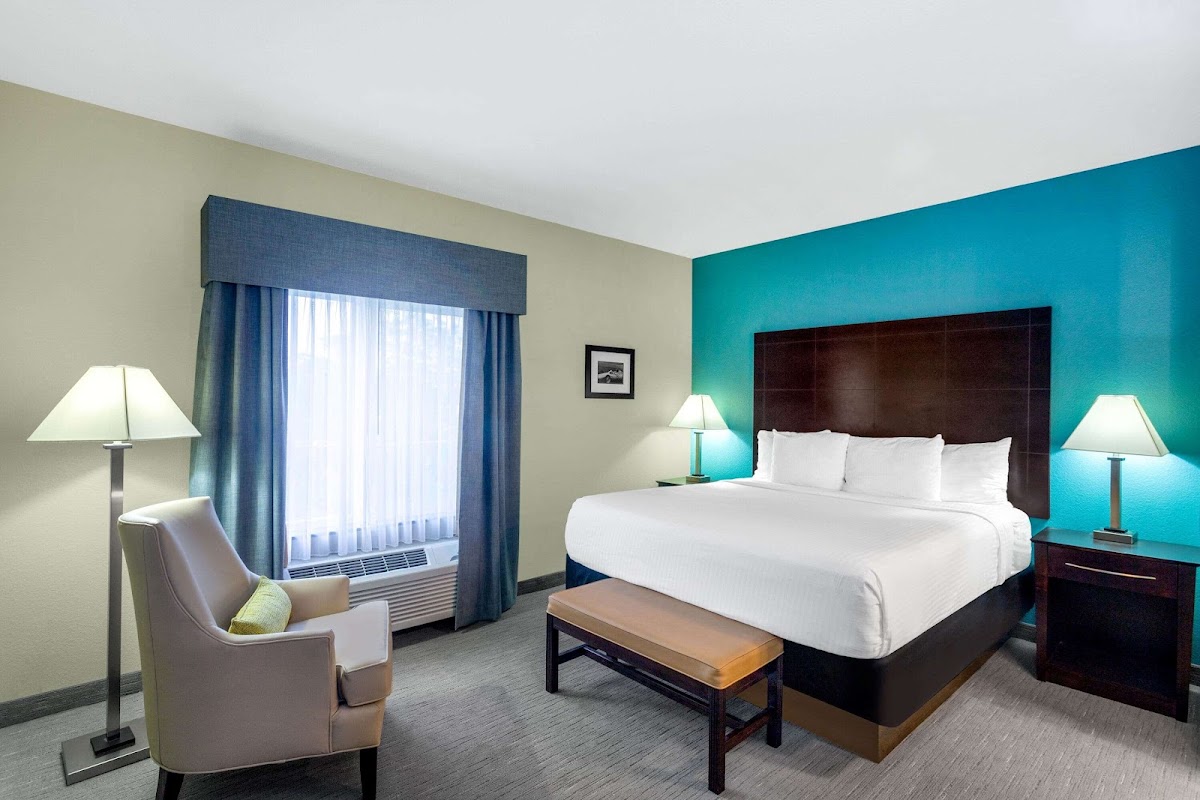 La Quinta Inn & Suites by Wyndham Sebring photo 2