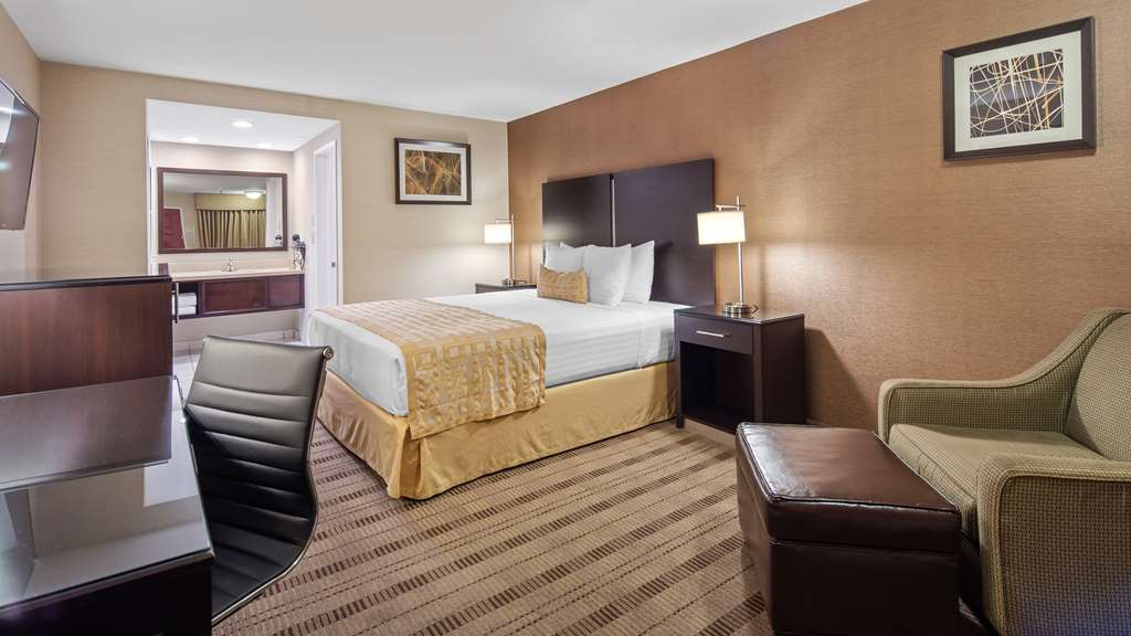 Best Western Pasadena Royale Inn & Suites photo 2