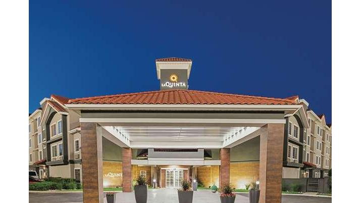 La Quinta Inn & Suites by Wyndham Fort Worth North