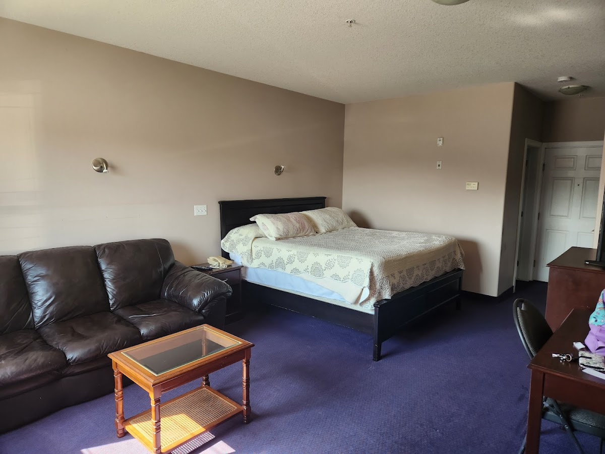 Westwood Inn photo 2
