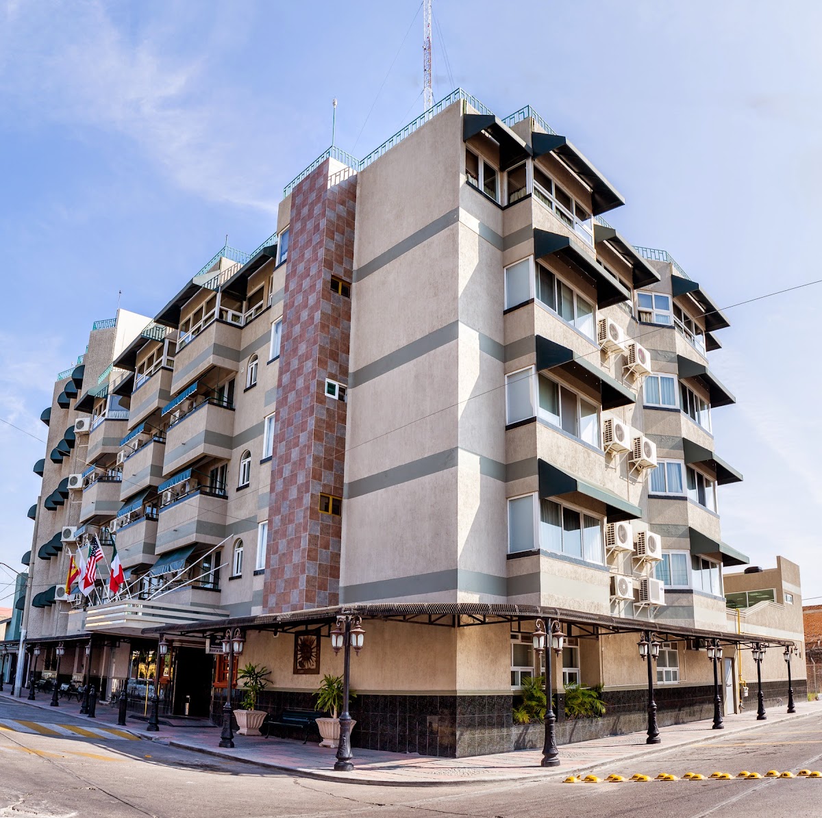 Aliana Hotel & Suites
