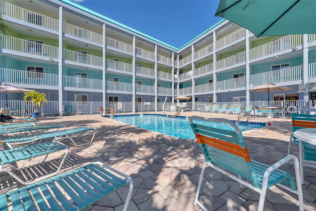 Pelican Pointe Hotel and Condo