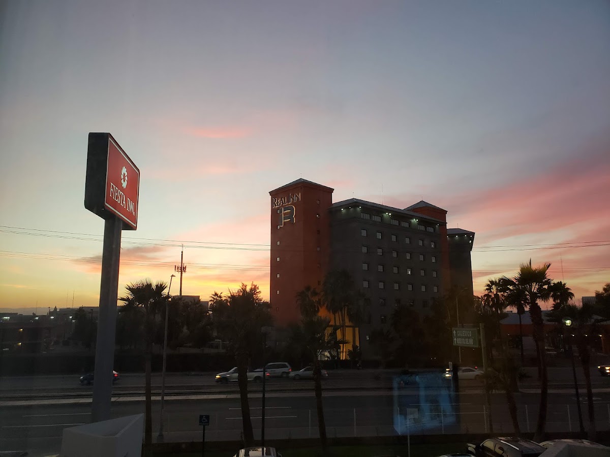Fiesta Inn Mexicali photo 2
