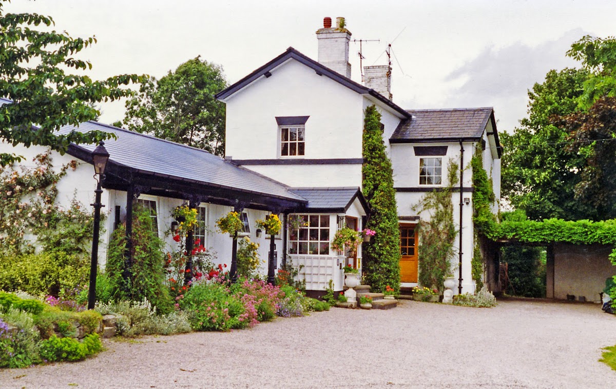 Eyarth Station Guest House