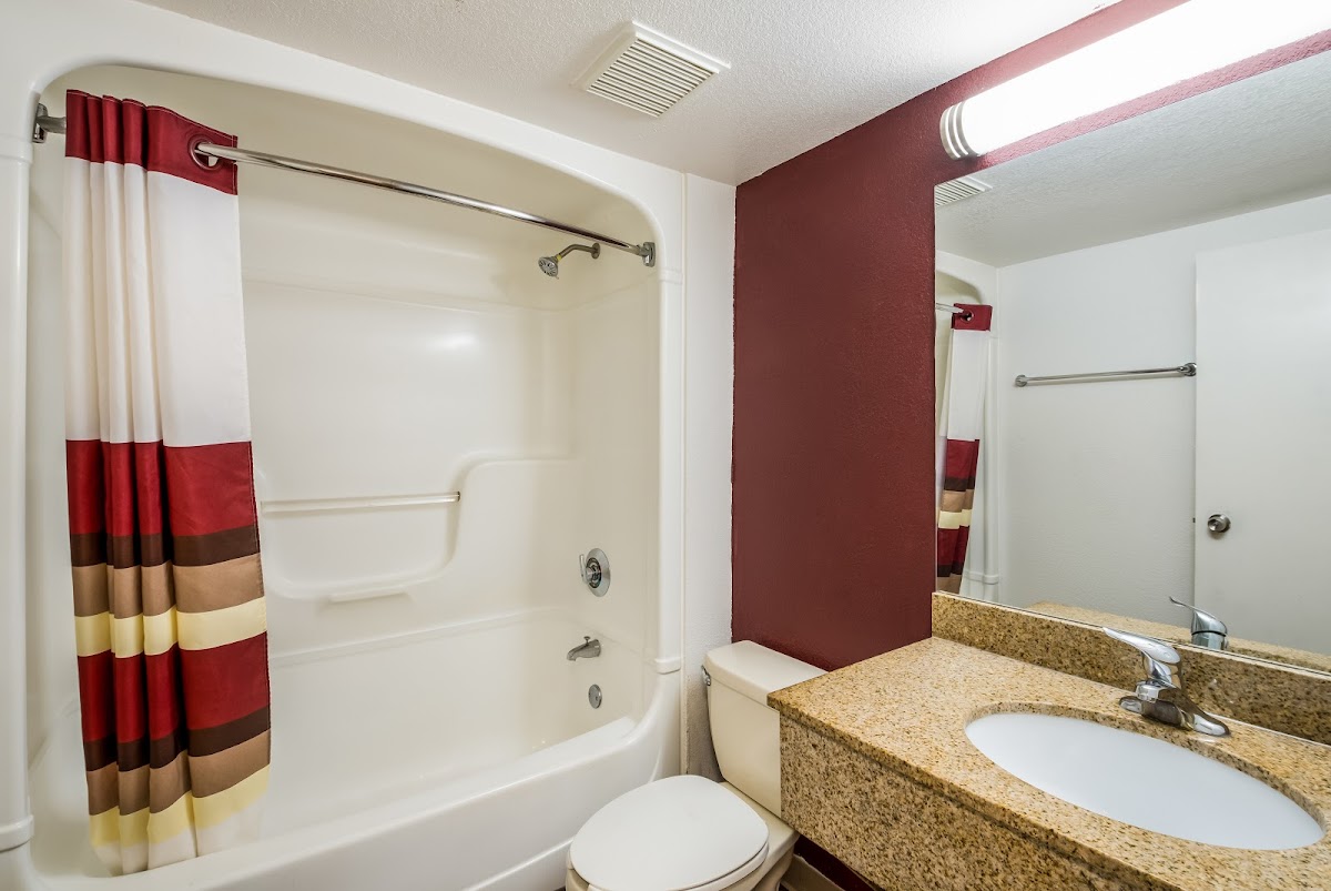 Red Roof Inn Rochester - Airport photo 3