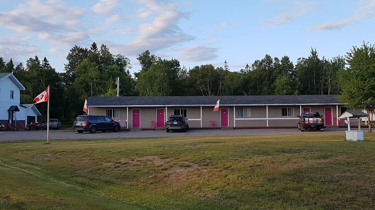 Sawpit Bay Motel & Cabins photo 3
