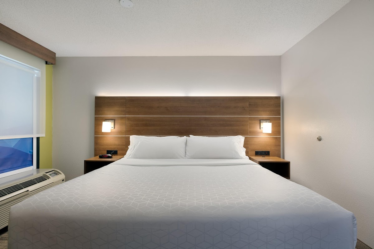 Holiday Inn Express & Suites Milton East I-10 by IHG photo 2