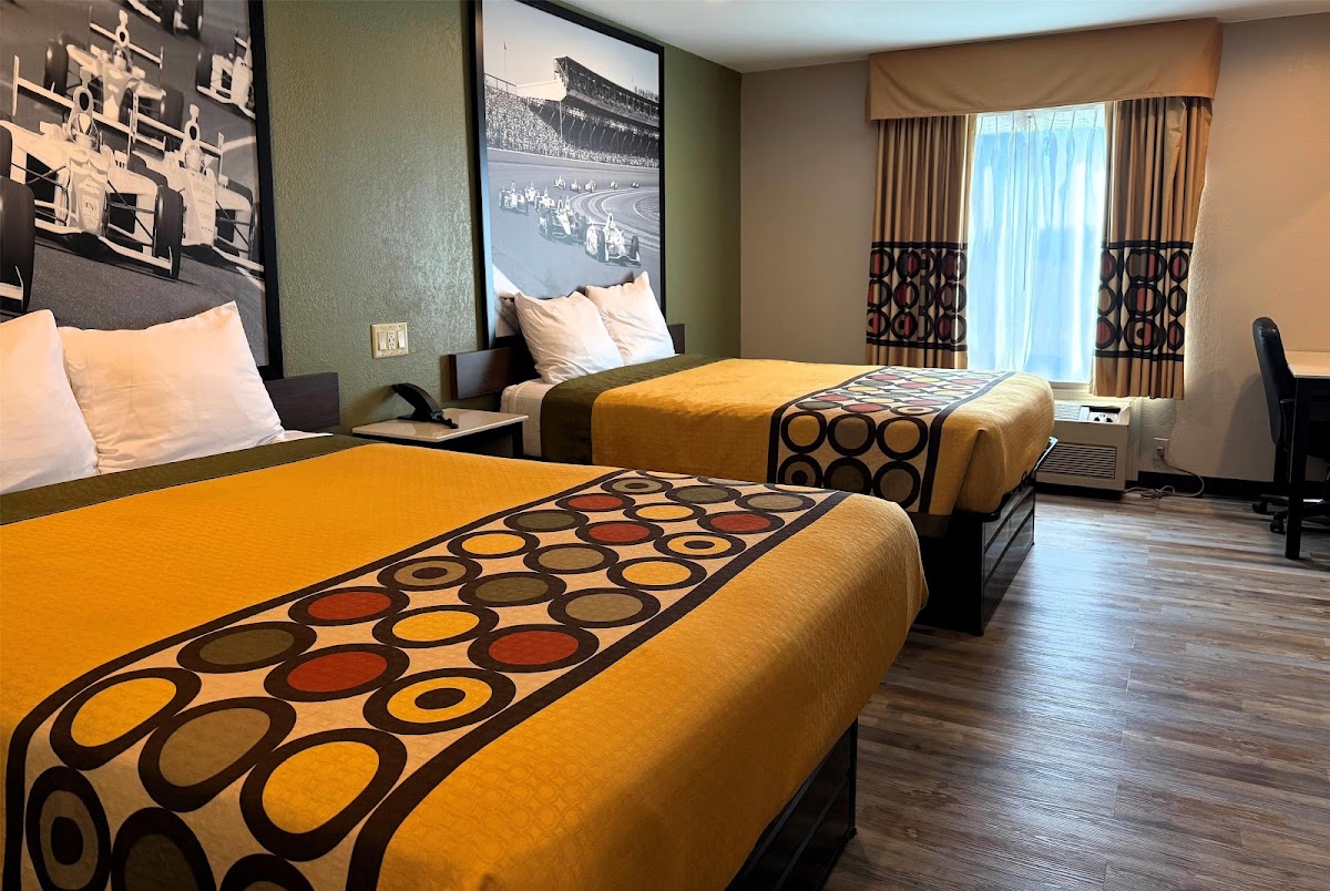 Super 8 by Wyndham Frankfort IN photo 2