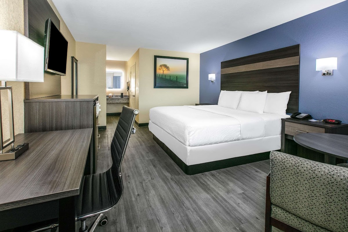 Days Inn by Wyndham Waco photo 2
