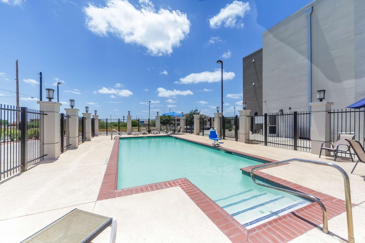 Motel 6 Laredo, TX - Airport photo 3