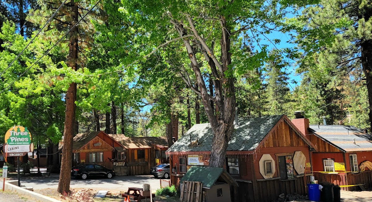 Three Pines Lodge & Resort Rentals photo 3