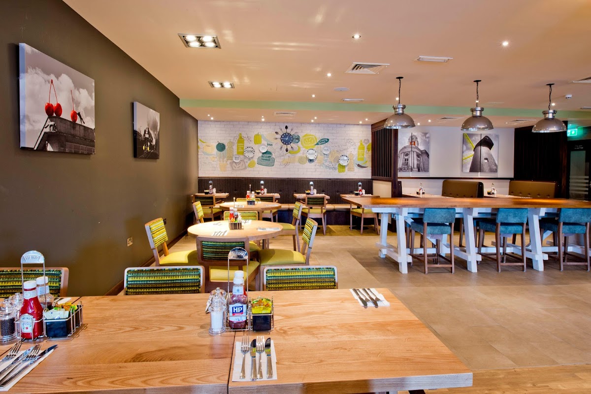 Premier Inn Southampton Airport hotel photo 2