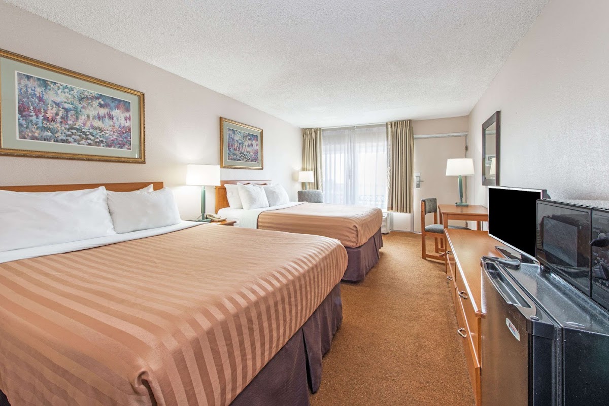 Days Inn by Wyndham Elizabethtown photo 2