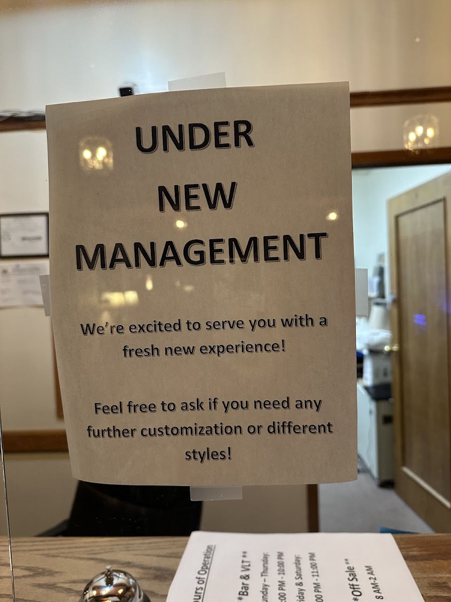Maple Creek Motor Inn photo 2