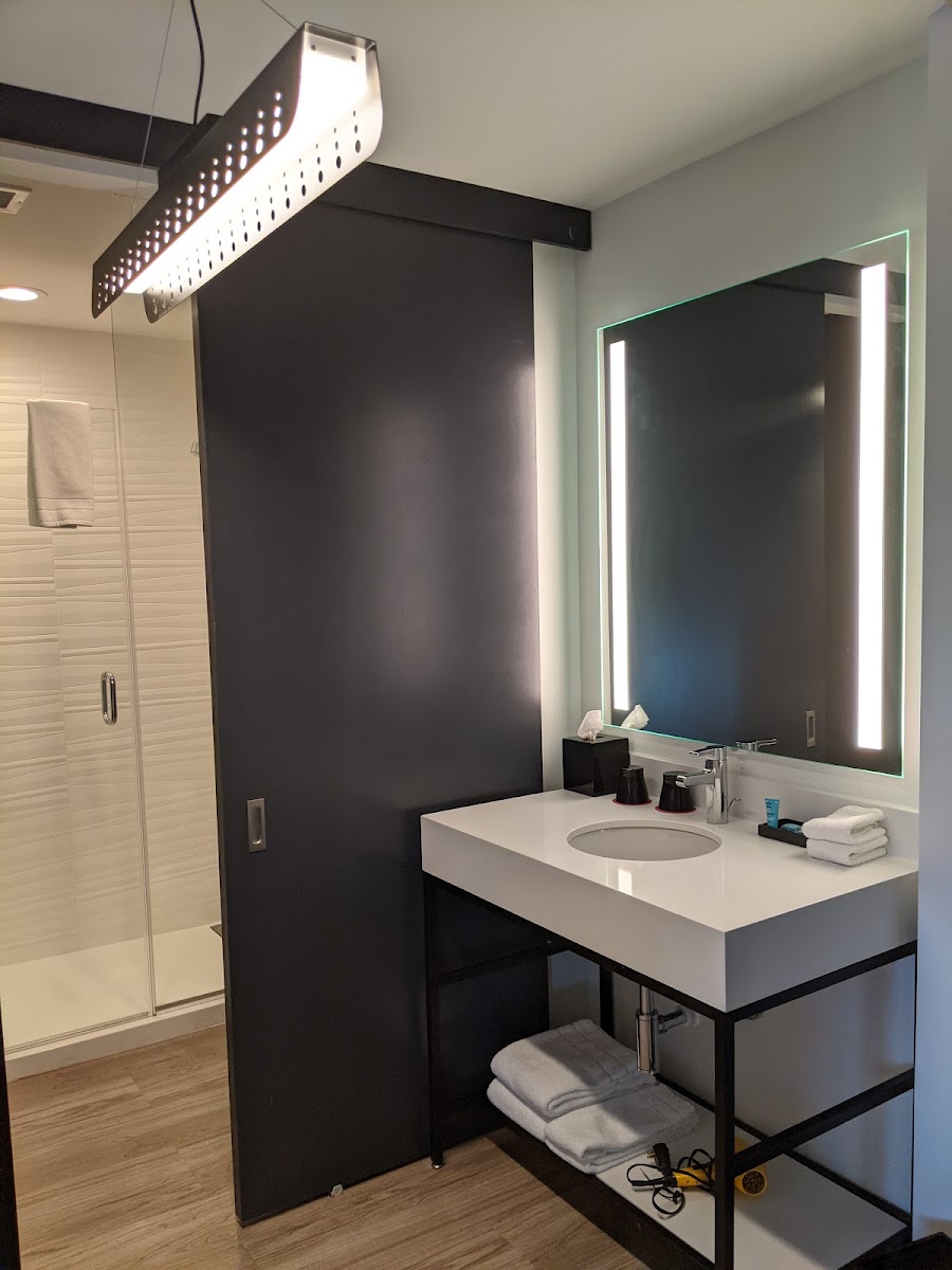 Aloft Columbus University District photo 3
