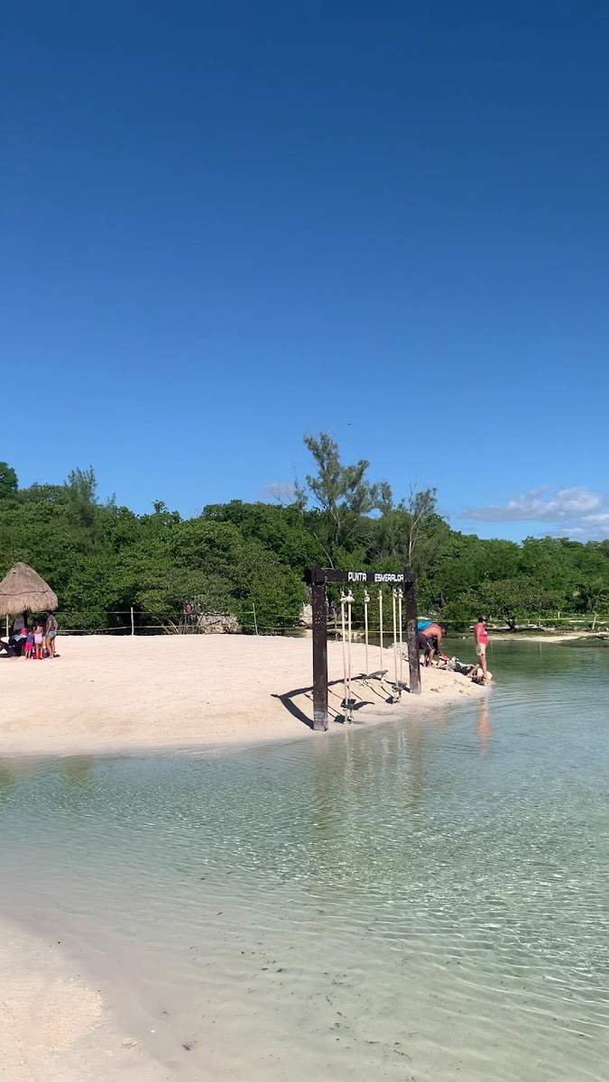 Playa Punta Esmeralda