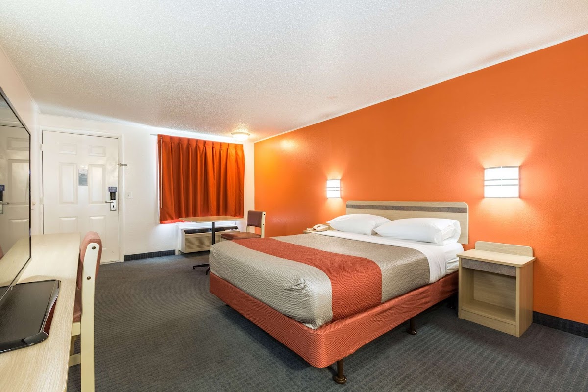 Motel 6 Lansing MI photo 2