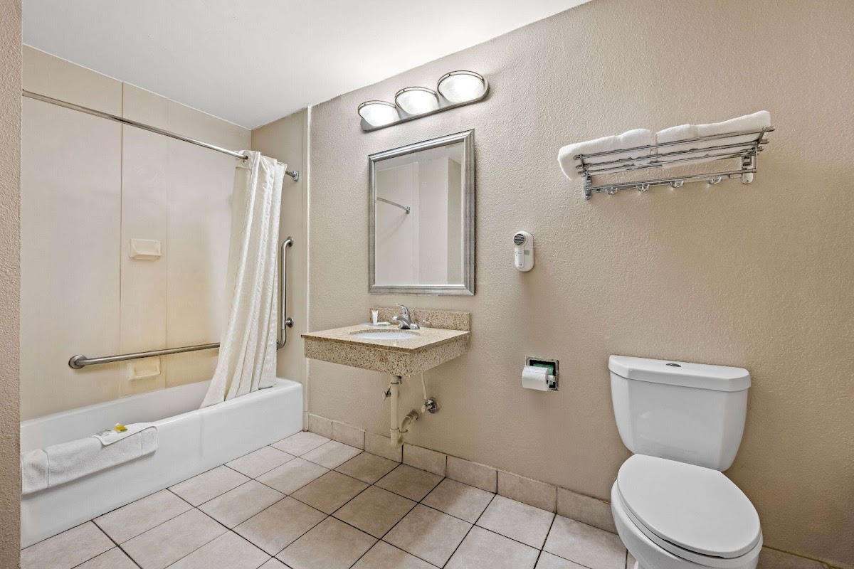 Super 8 by Wyndham Garysburg/Roanoke Rapids photo 3