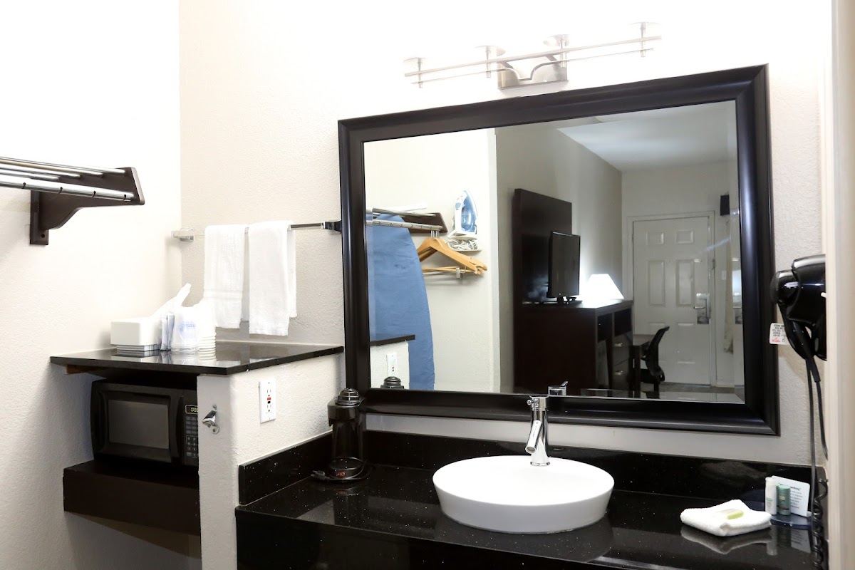 Americas Best Value Inn Monroe photo 2