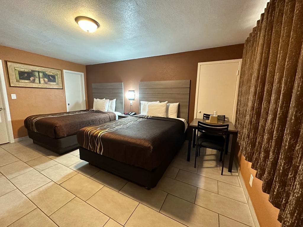 New Corral Motel photo 2