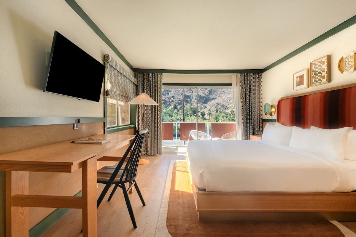 Room 8