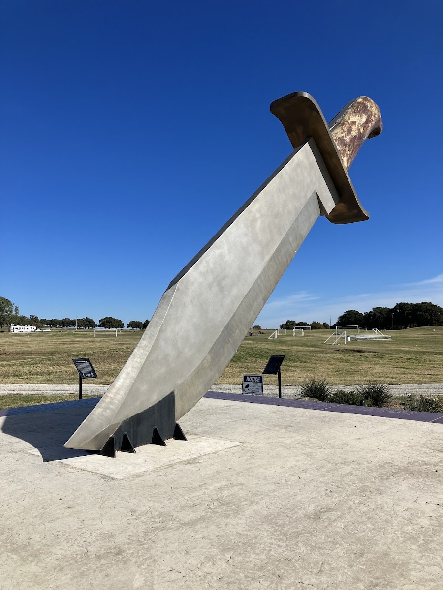 The World's Largest Bowie Knife