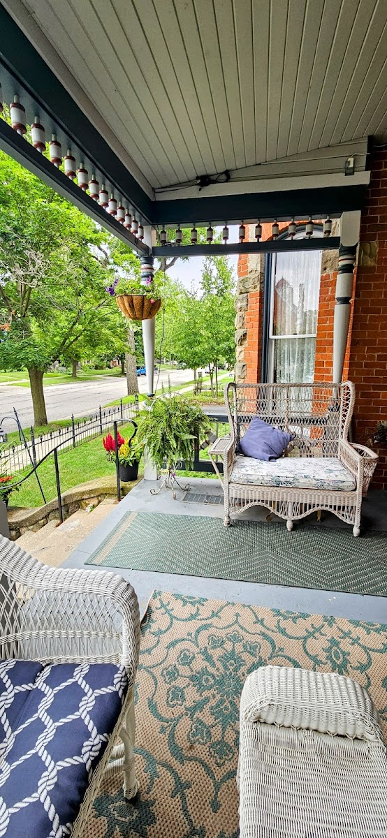 Chelsea House Victorian Inn photo 3