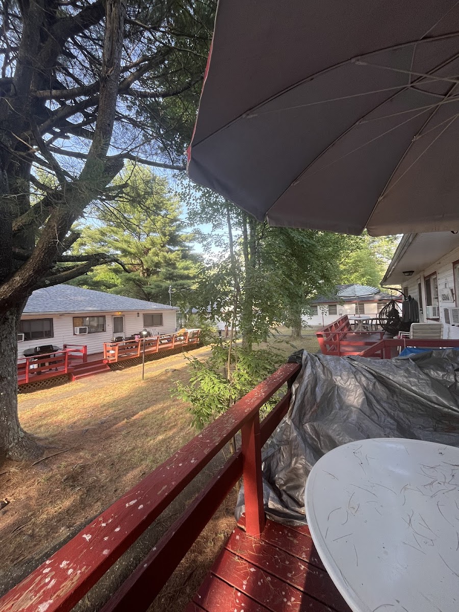 Pine Knoll Bungalow Colony