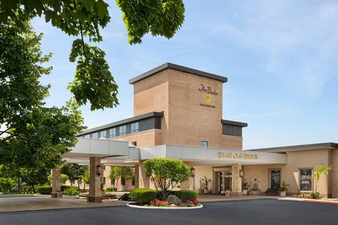 The Drake Oak Brook, Autograph Collection