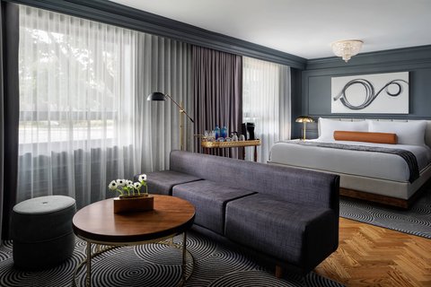 The Drake Oak Brook, Autograph Collection photo 2