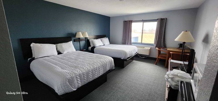 AmeriVu Inn & Suites- Sheboygan/The Falls photo 2