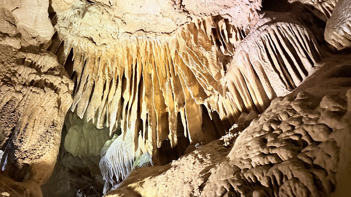 Crystal Cave (Sequoia National Park)