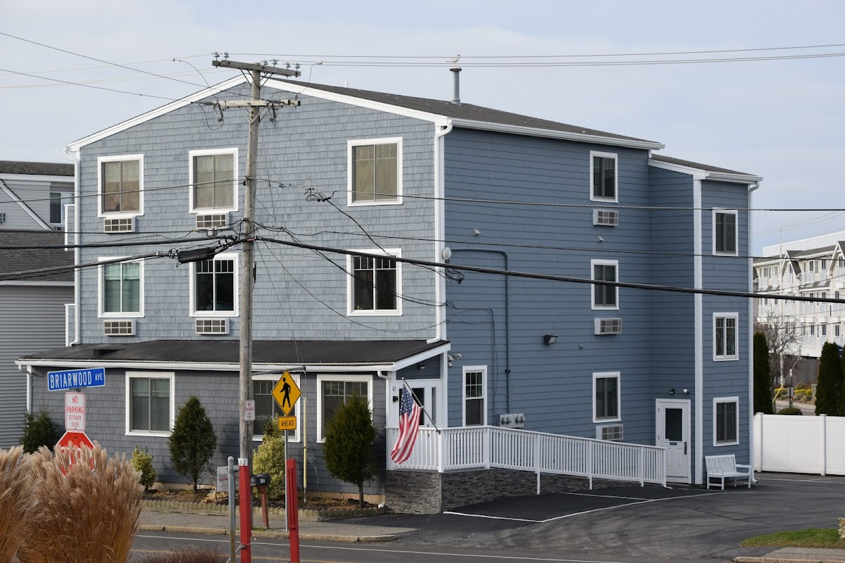 Rhea's Inn by the Sea