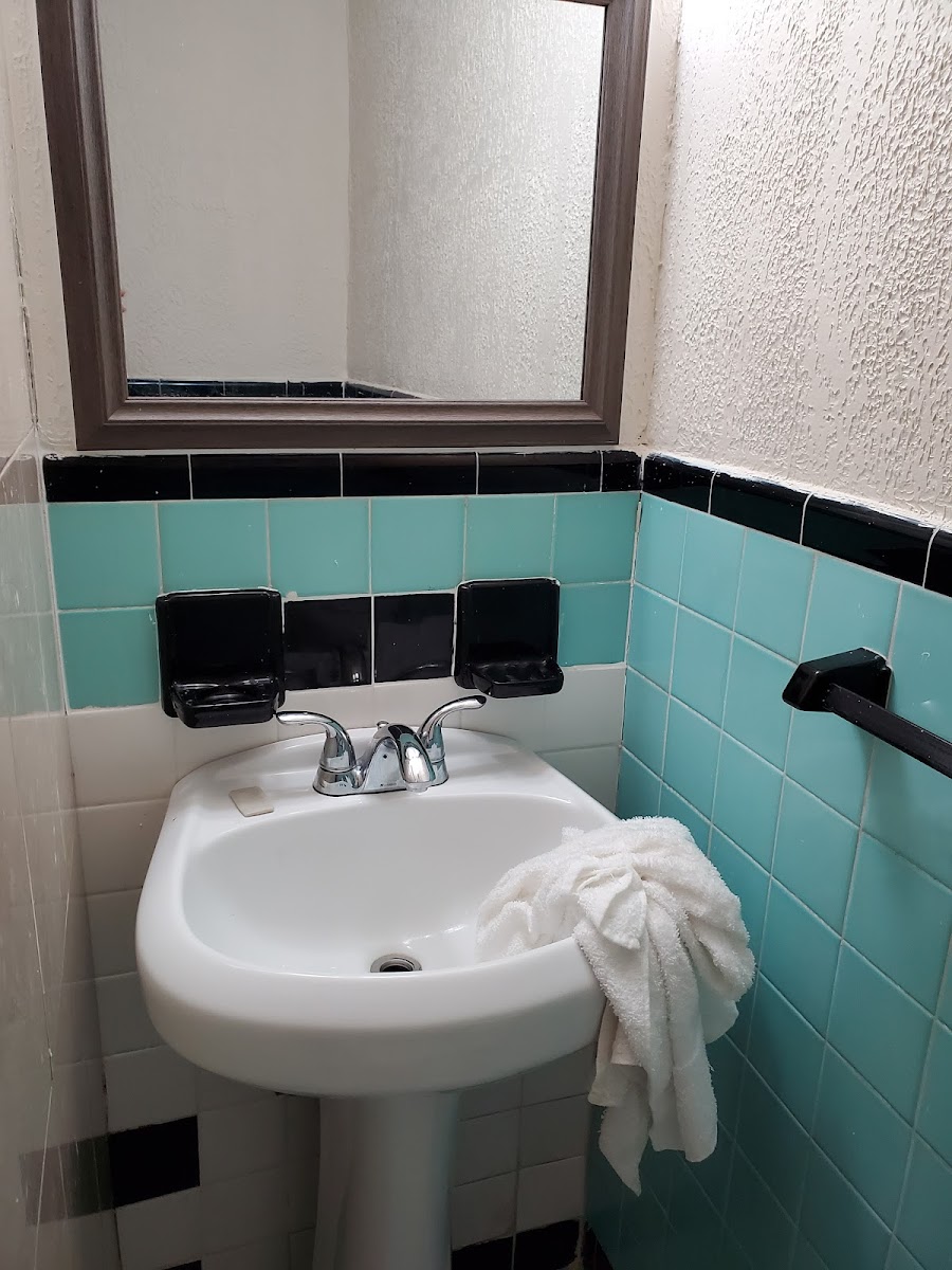 Parkway Inn Airport Motel photo 2