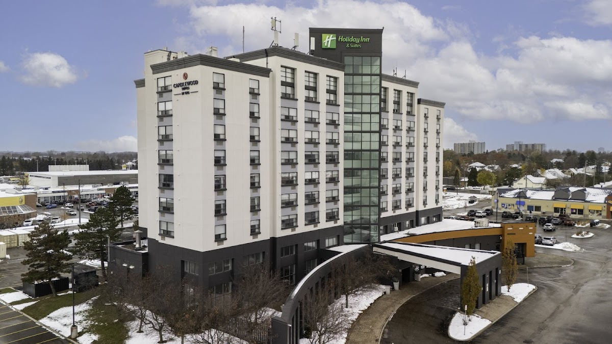 Holiday Inn & Suites London South by IHG