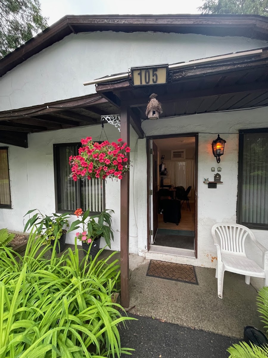 Chalets Beaconsfield Motel photo 3