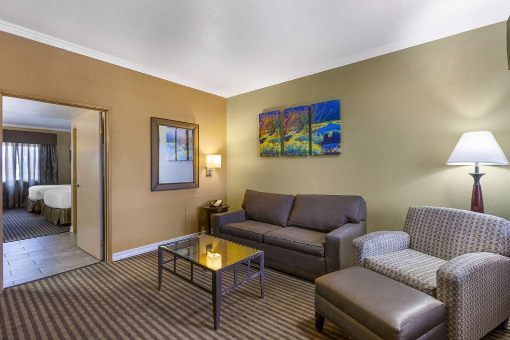 Royal Sun Hotel & Suites photo 3