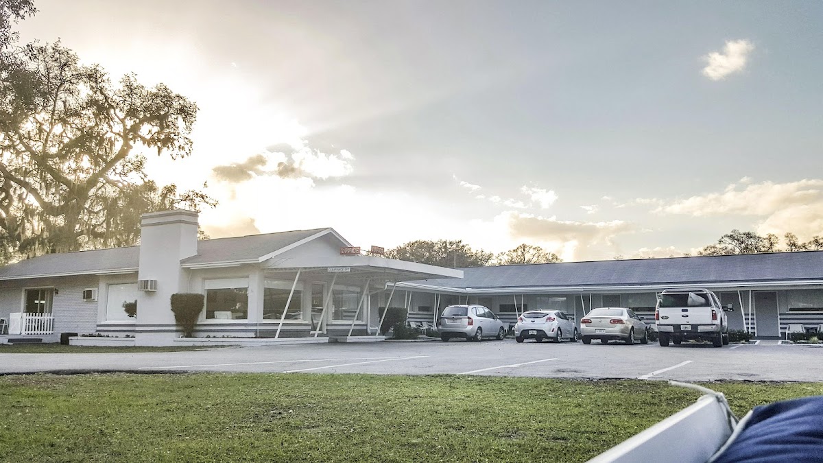 Sun Plaza Motel