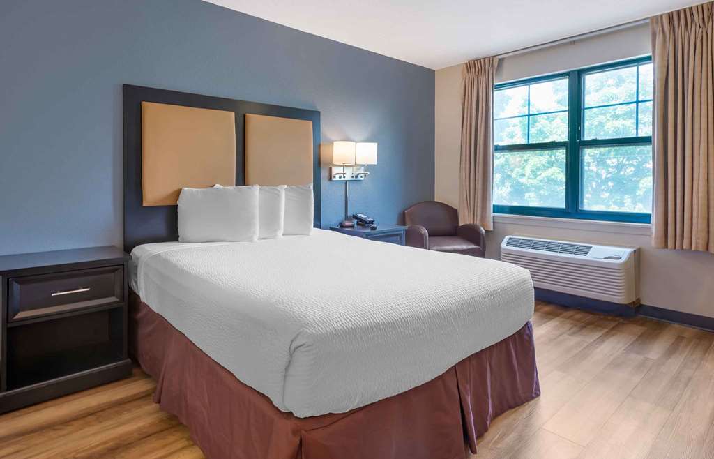 Extended Stay America Suites- Philadelphia - Cherry Hill photo 2
