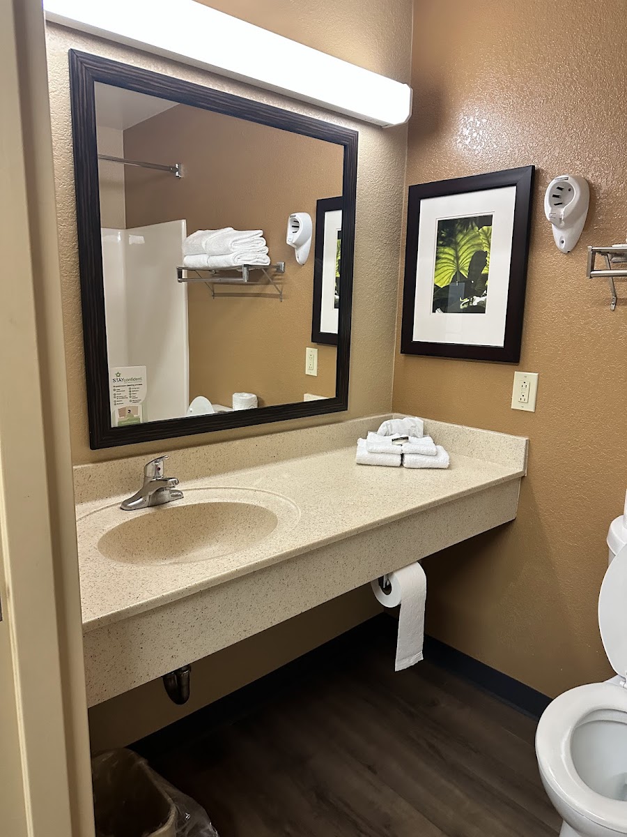 Extended Stay America Suites- Philadelphia - Cherry Hill photo 3