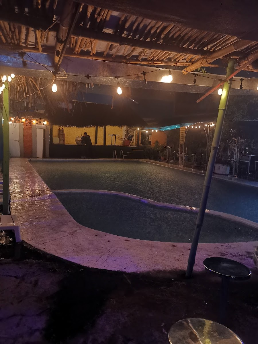 HOTEL PARADISE C.C.