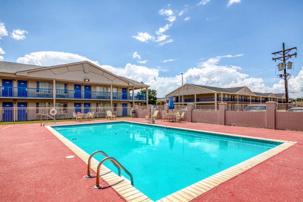 OYO Hotel Baton Rouge East I-12 Louisiana photo 3