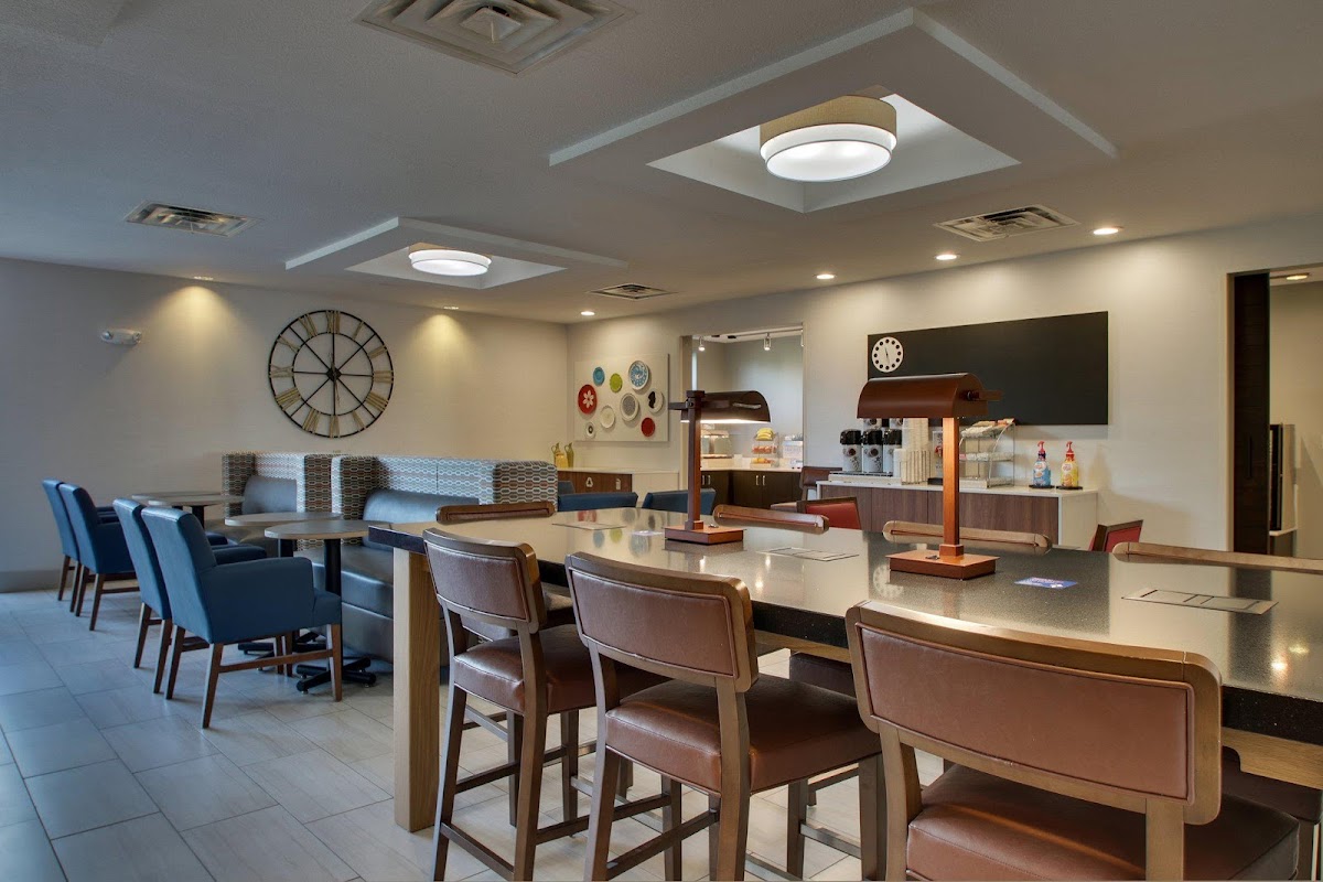 Holiday Inn Express & Suites Morris by IHG photo 3