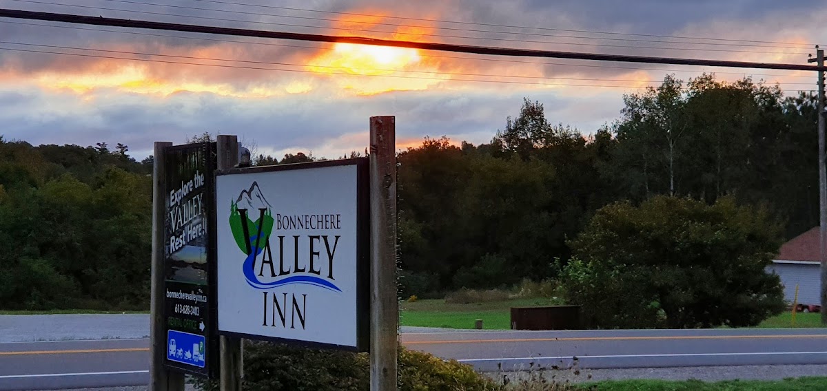 Bonnechere Valley Inn photo 3