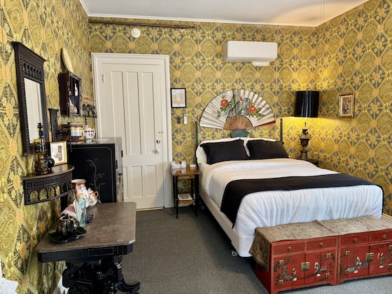 Limestone Mansion Bed & Breakfast photo 2