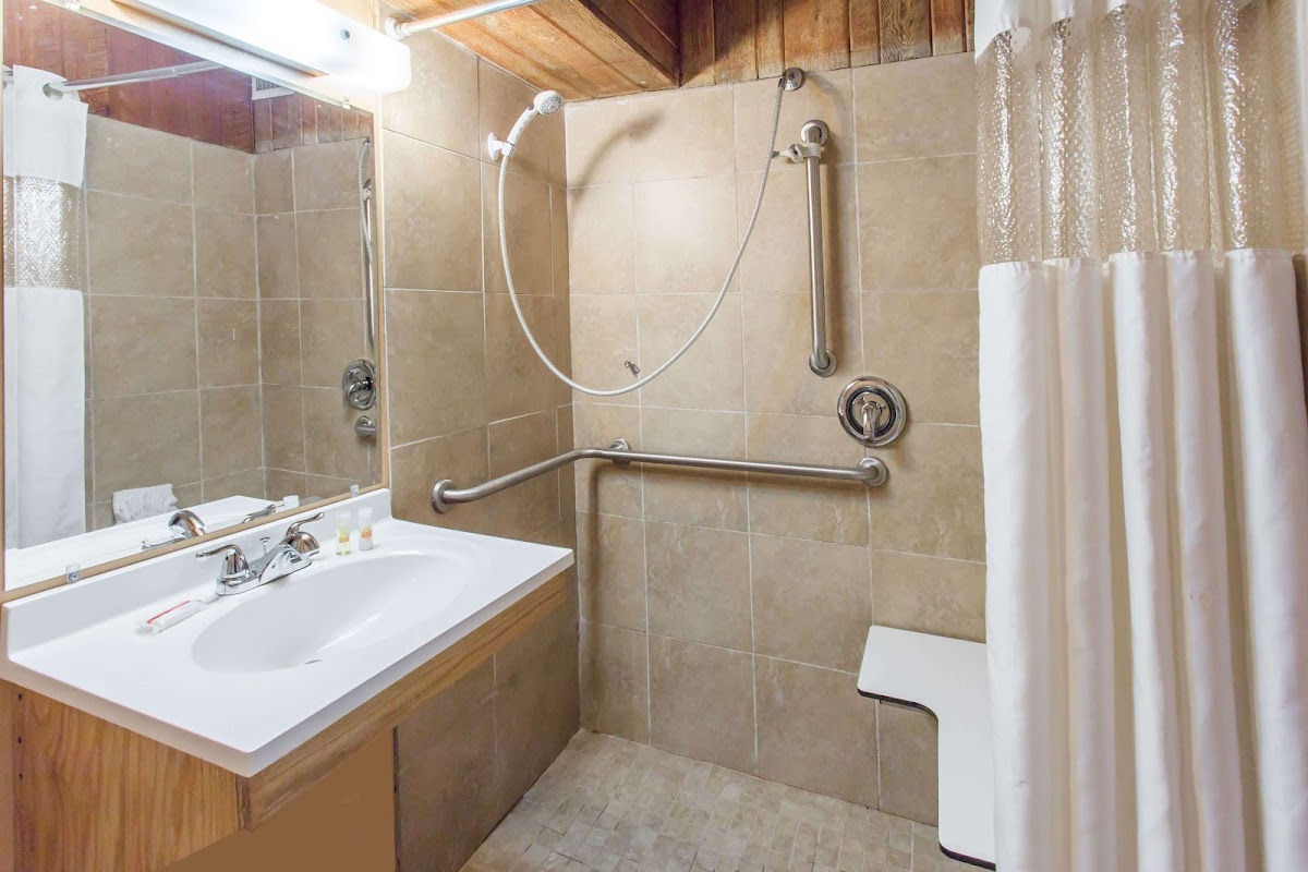 Days Inn by Wyndham West Allis/Milwaukee photo 3