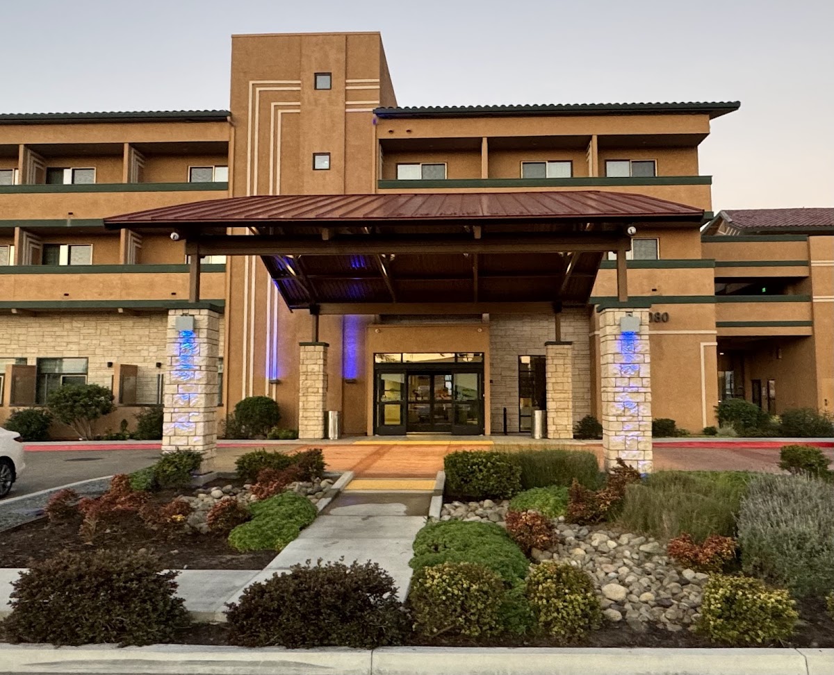 Holiday Inn Express & Suites Ventura Harbor by IHG
